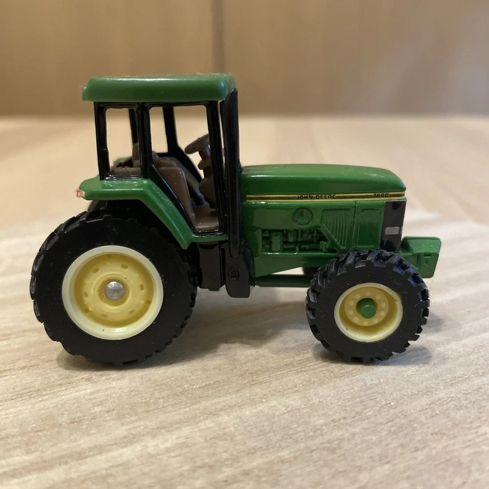 ERTL John Deere 7800 Row Crop Tractor 1/64 Diecast Farm Toy Vintage